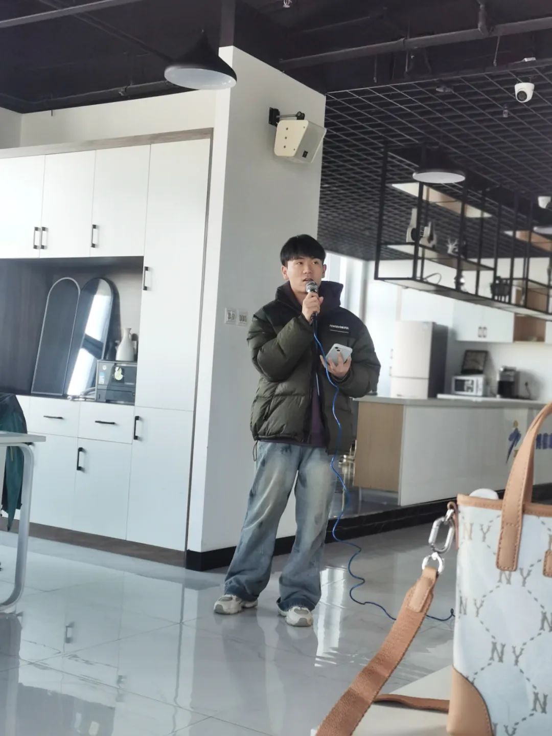 1742960175778241.jpg 640 (1).jpg