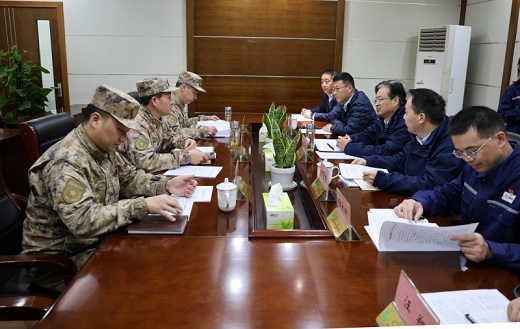 銅陵軍分區(qū)來(lái)集團(tuán)公司調(diào)研人武工作